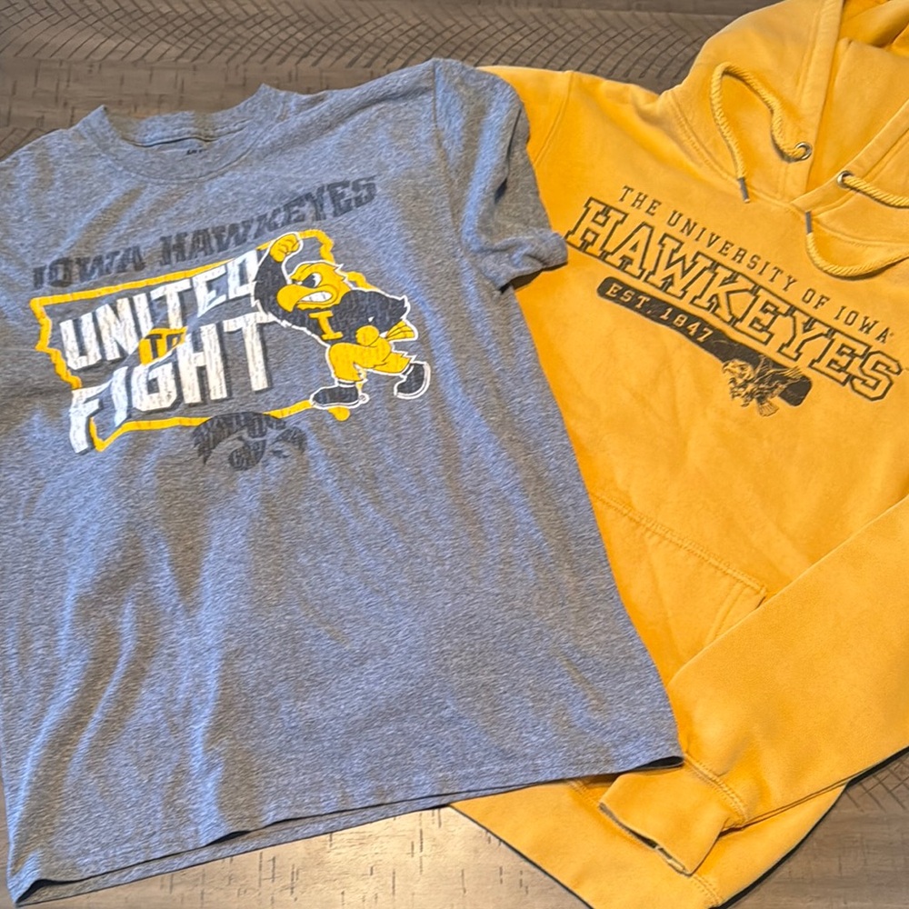 Iowa Hawkeyes Women’s Gray and Yellow T-Shirt and Hoodie Set